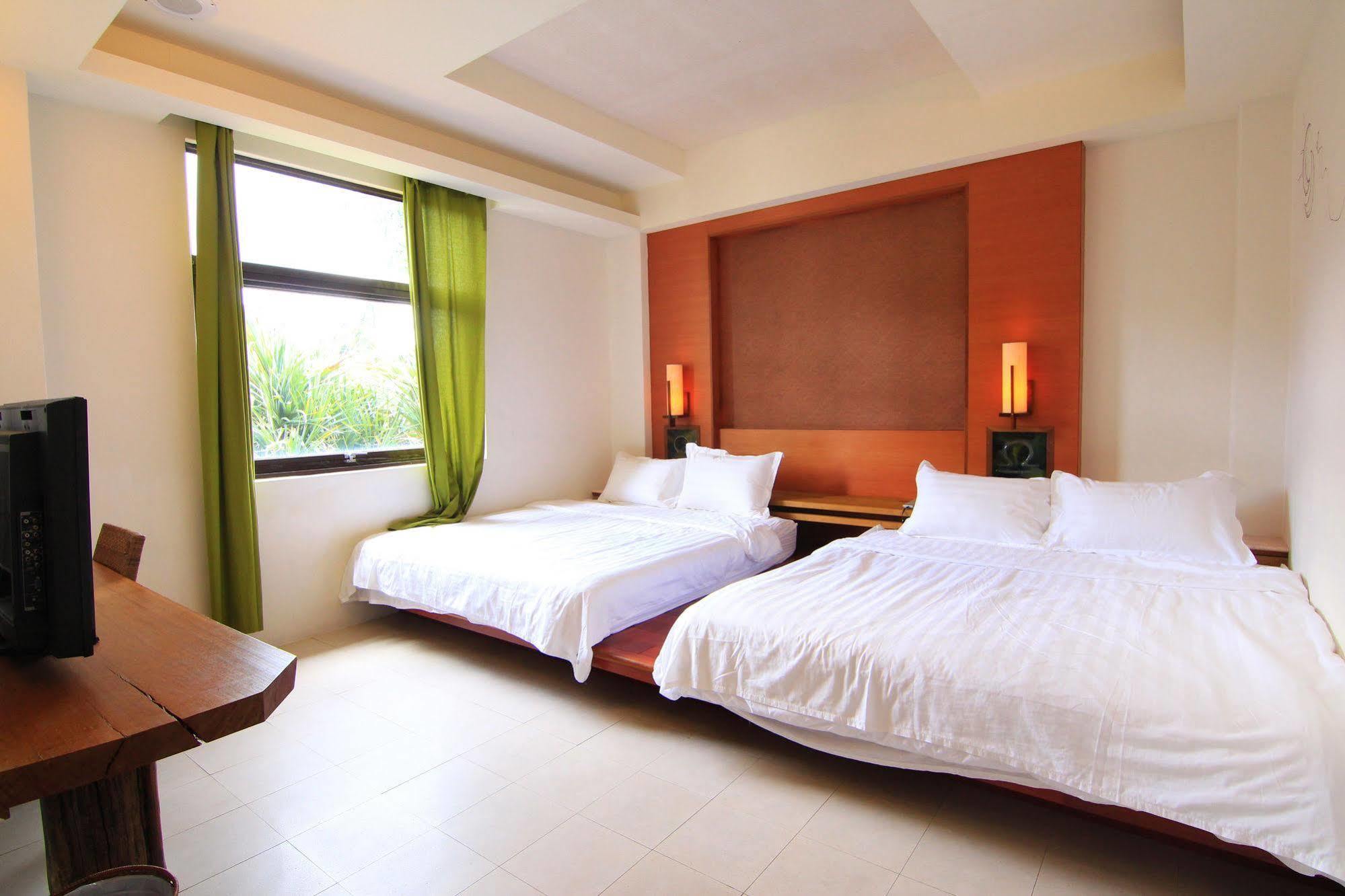 Palm Villa Guesthouse Nantou Esterno foto